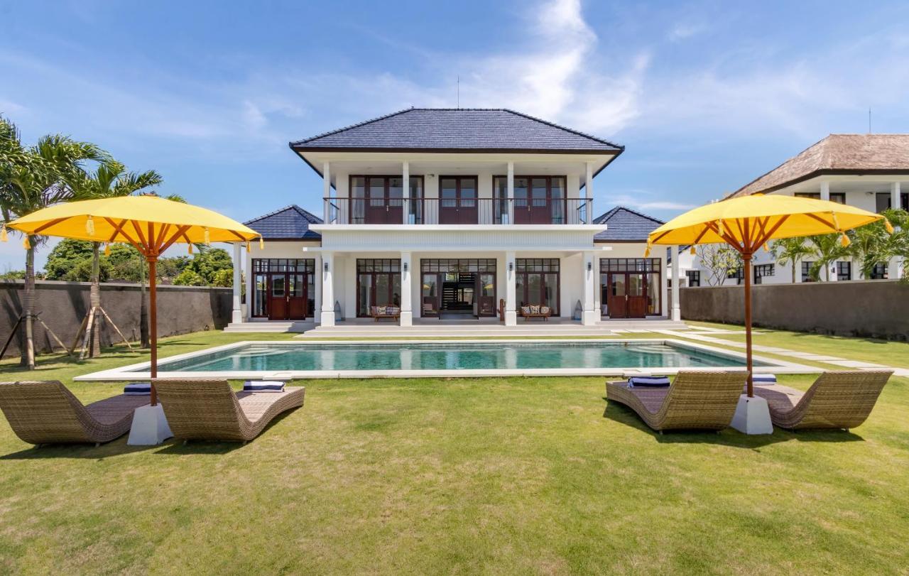 Villa Besakih 5BR, 5 mins to beach - Canggu Exterior foto